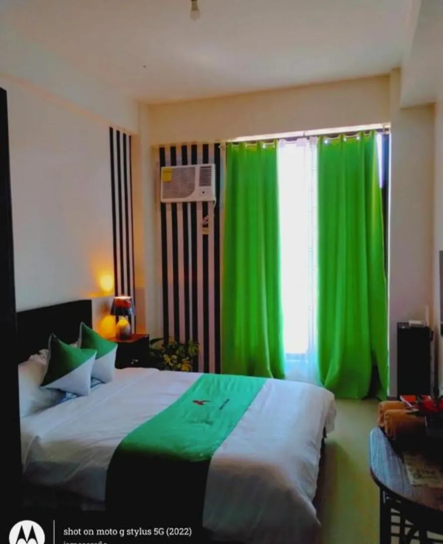 Jenny N Rose Travellers Inn Mandaluyong Aparthotel